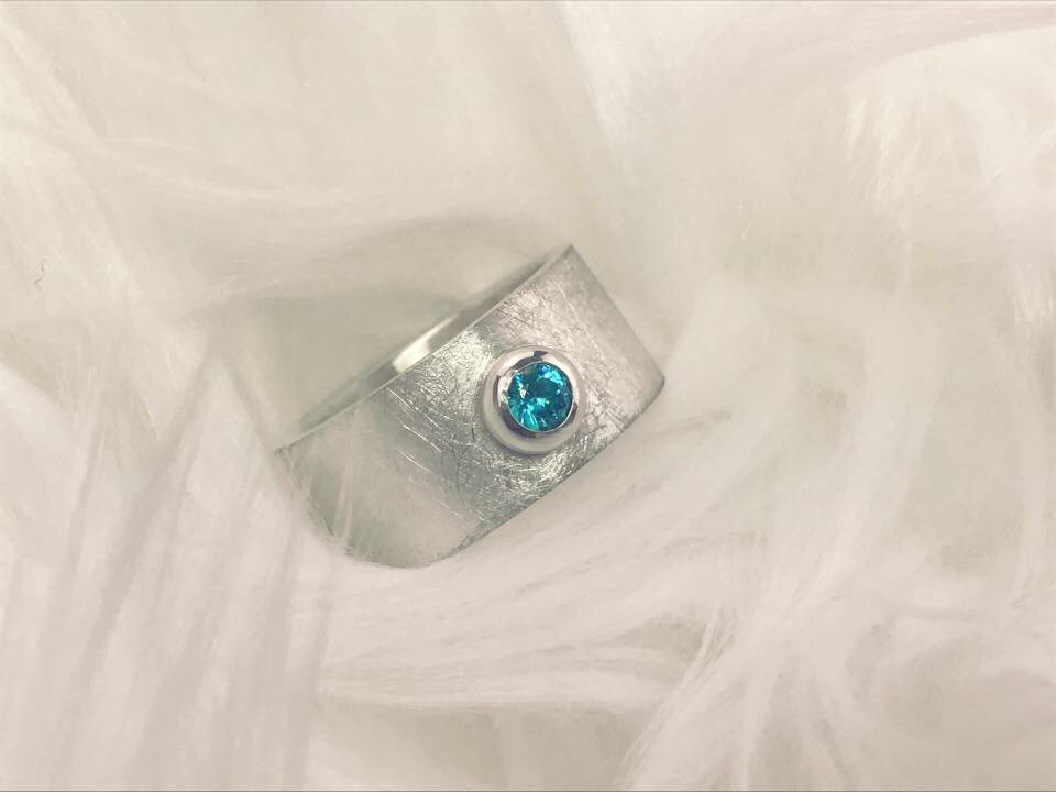 Zilveren ring met turquoise zirconia