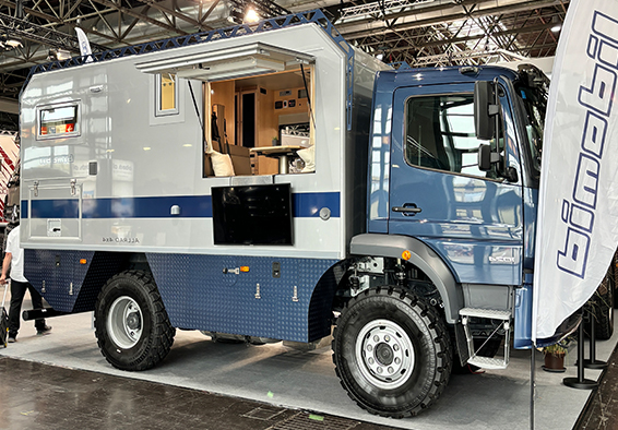 bimobil Fahrzeug auf Caravan Salon