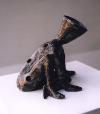 Trichterkopf, 1999, Keramik glasiert, (17,2 x 17,5 x 16,5 cm) Kunstmuseum Magdeburg