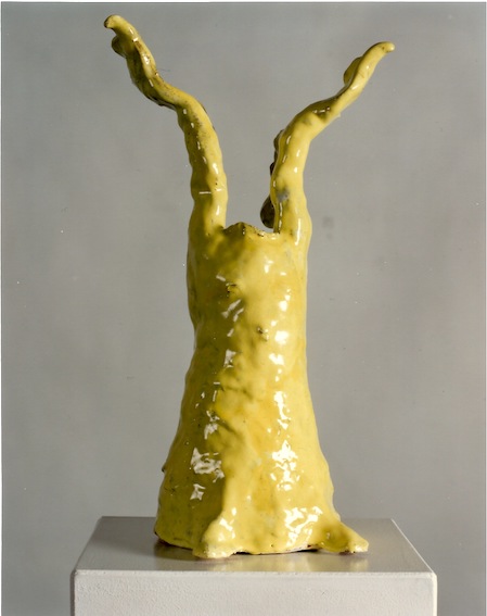 Gelber Engel, Keramik glasiert, 1997 (40,3 x 23 x 19,2 cm)
