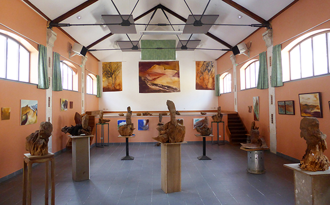exposition dans la halle