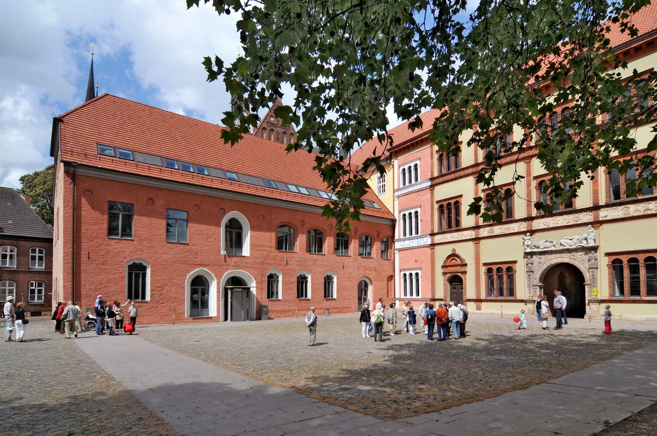 ...im Hofe des Fürstehofes
