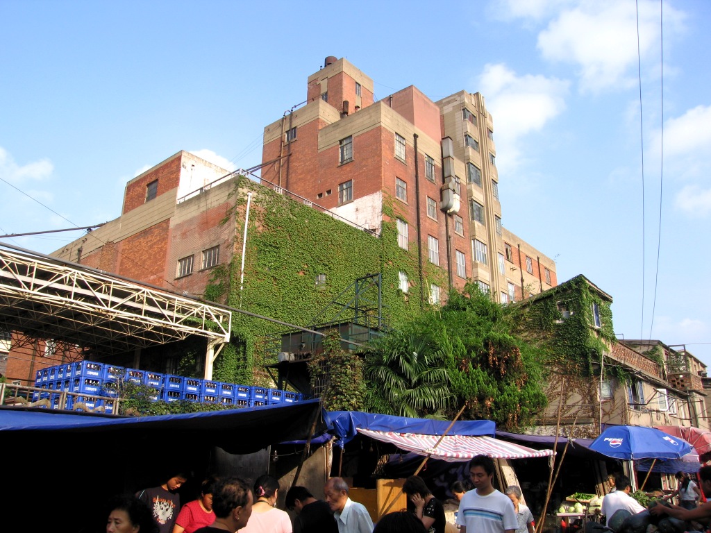 The EWO brewery building in 2007, source: https://www.flickr.com/photos/meckleychina/1709566312/in/photostream/