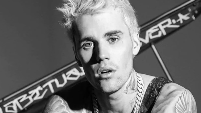 >>> JUSTIN BIEBER