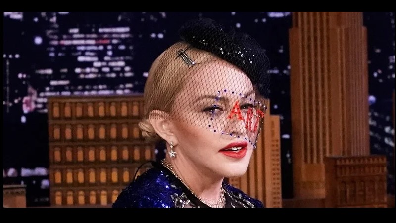 >>> MADONNA