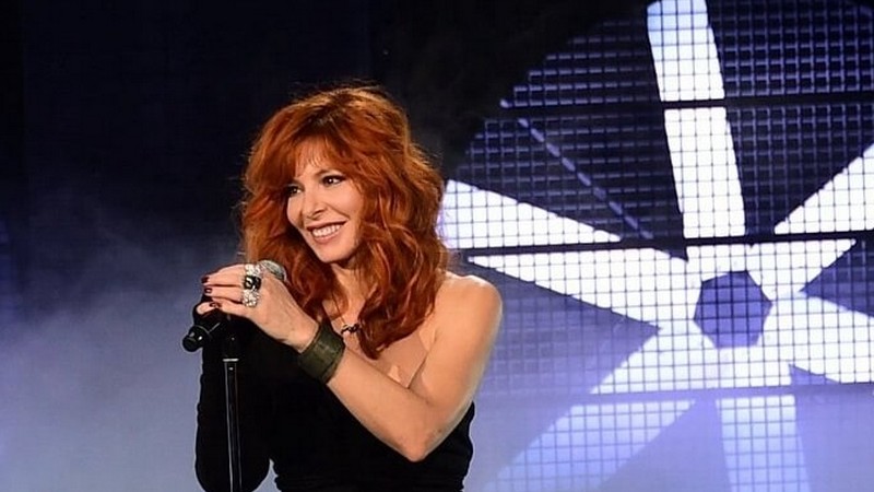 >>> MYLENE FARMER