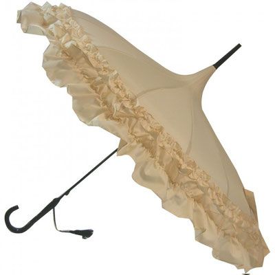 regenschirme spitzen rüschen hochzeit sonnenschirm retrostil vintageaccessoires wedding vintagehochzeit vintageschirme heiraten schweiz