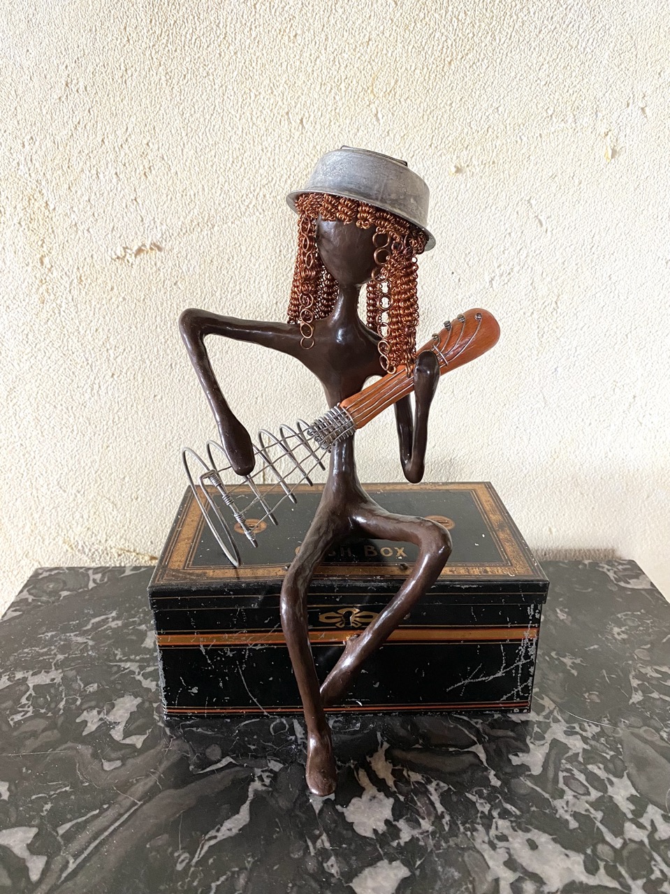 Bassiste - H23 x B16 x T13 cm (verkauft)