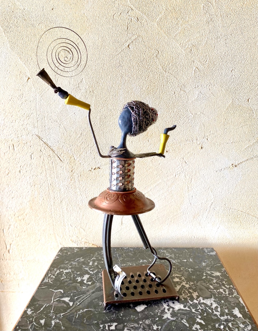 Danse du ruban - H43 x B23 x T12 cm