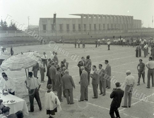 Inaugurazione del bocciodromo di viale Macallè, 11 luglio 1954 (Fondazione Cassa di Risparmio di Biella, archivio Lino Cremon) 