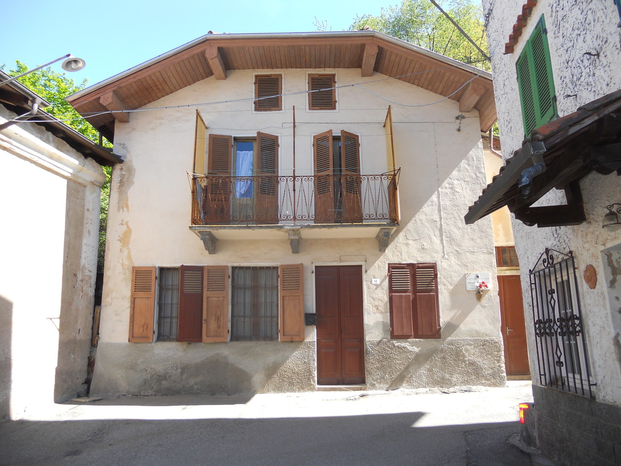 La casa in cui nel 1944 aveva sede lo spaccio cooperativo gestito da Giovanni Pagliazzo