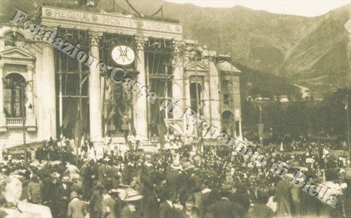 La Basilica Maggiore di Oropa come si presentava alla fine di agosto del 1920 (Fondazione Cassa di Risparmio di Biella, archivio Cesare Valerio)