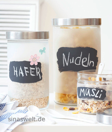 © Dieses Foto von mir ist geschützt. Erhältlich über stockfood.de / Dosen: Ikea