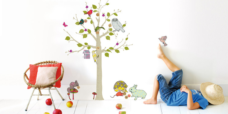 Bastelidee, kreativ, Kinder, basteln mit Kindern, Herbst, Herbstbasteln, DIY, do it yourself, selber machen, selbermachen, Selbstgemachtes, selbst gemacht, Spaß, Vogelhaus, Vogelfutterhaus, Tapete, Wanddeko, Kinderzimmer, Wandtattoo, Baum, wohnen ratgeber