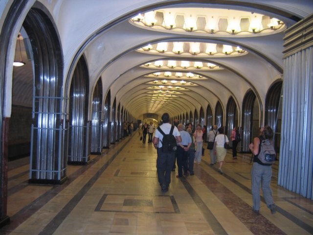 De oude metrostations van Moskou zijn juweeltjes van architectuur.