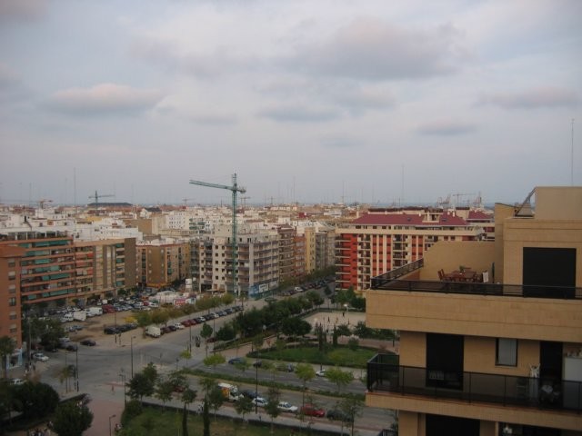 Zicht over Valencia vanop het dak van het Valencia Center Hotel.