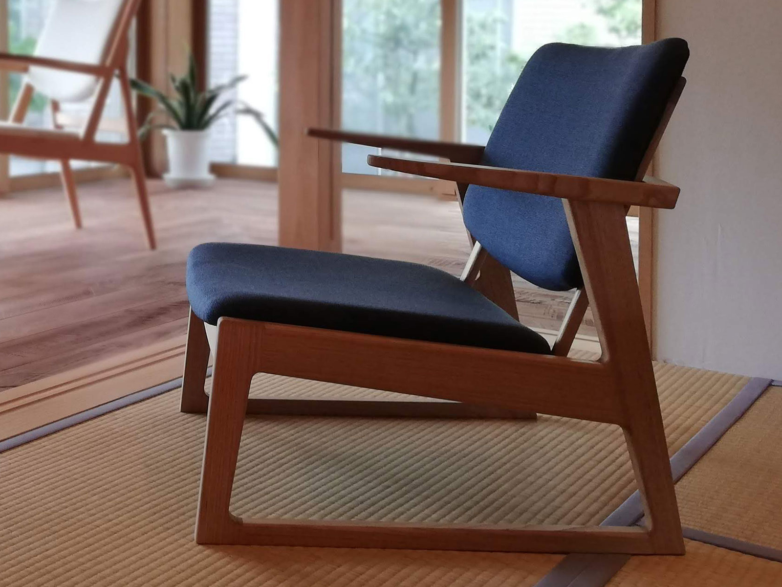 CE-15 - Chloros Furniture（クロロスファニチャー） 無垢材の