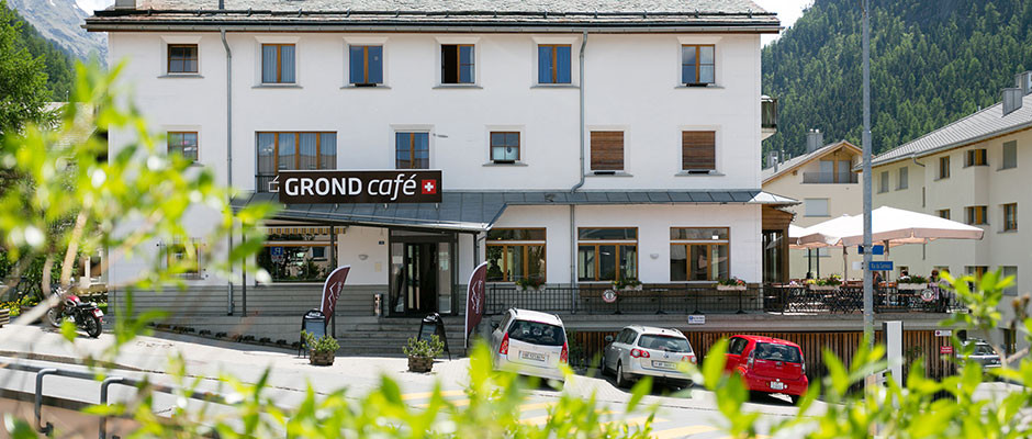 Willkommen im Grond Cafe Pontresina
