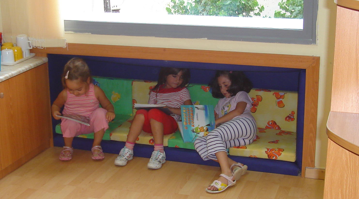 Child Center. Classroom 1, after : spontaneous activity in the educational place that children call "the niche".