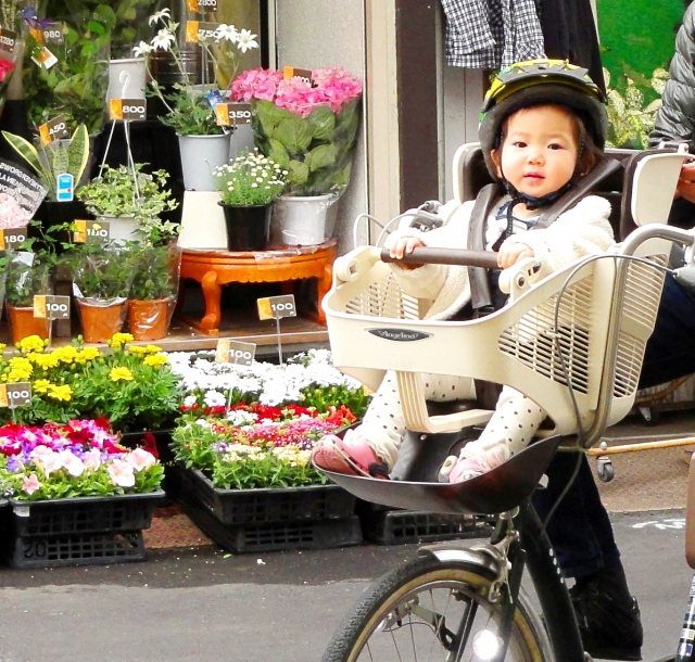 自転車で送り迎えをするパパ必見！事故から子どもを守るポイント
