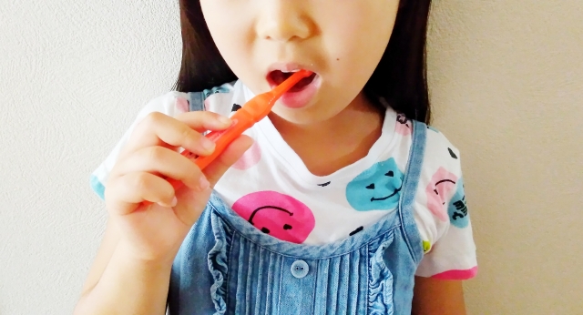 仕上げの歯みがきはいつまで必要？ ～3歳後半のお子さまの歯みがき事情～