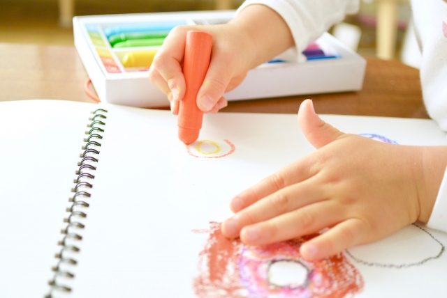 自由な瞬間が育む未来への一歩: 子どもの自己成長の舞台裏