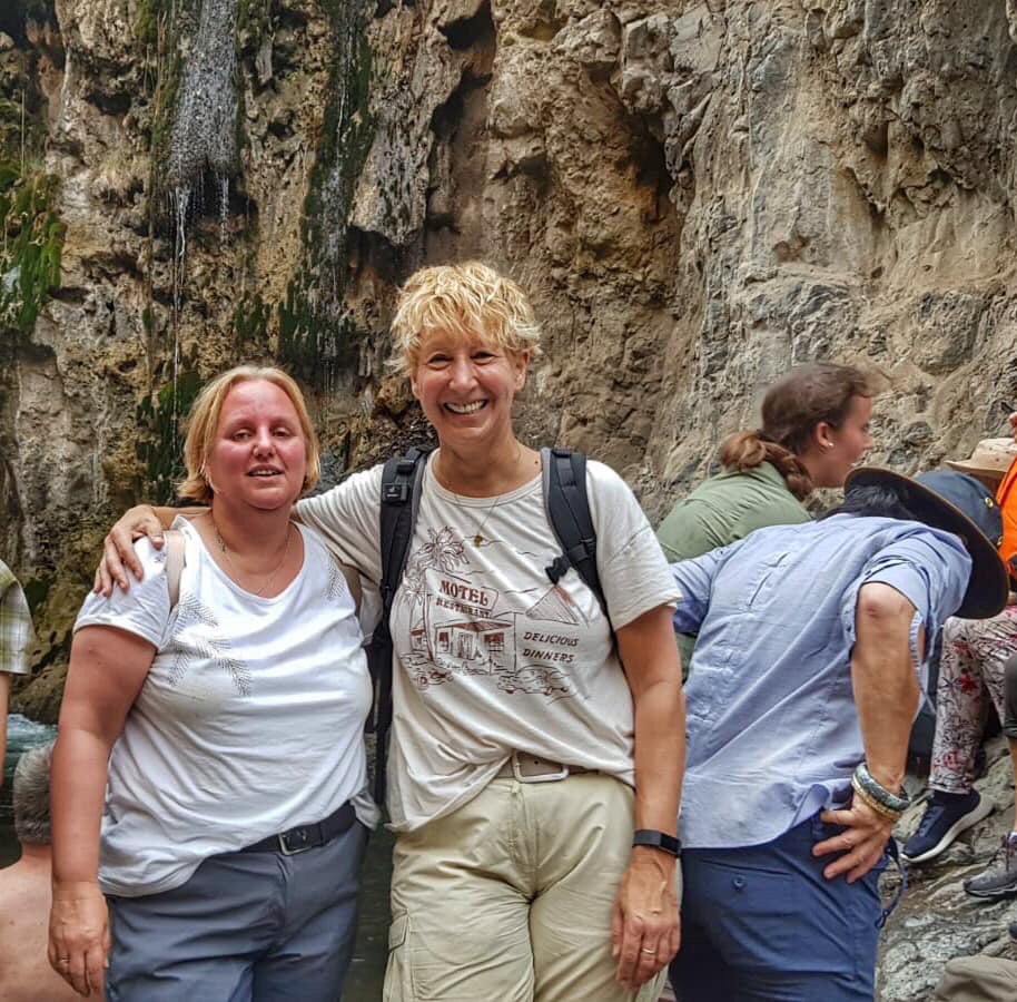 Geschafft. Happy. Die Anstrengung ist uns jedoch anzusehen 😉