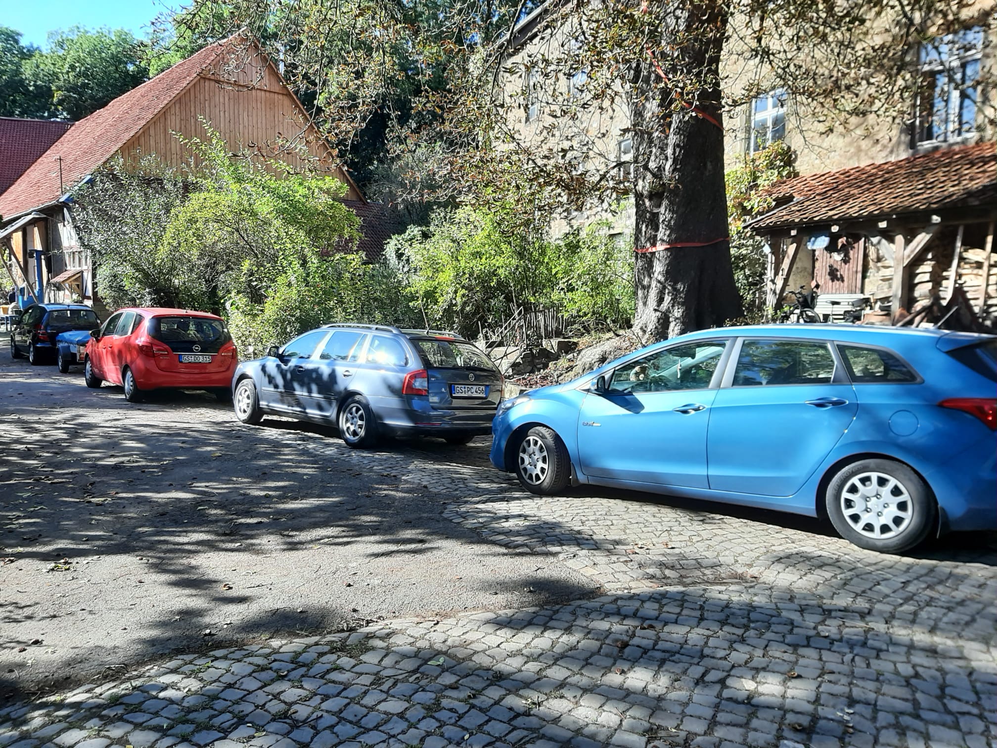 Apfelkaravane.... insgesamt 5 Autos hatten wir...
