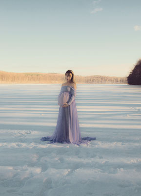 Babybauchshooting im Schnee Usedom