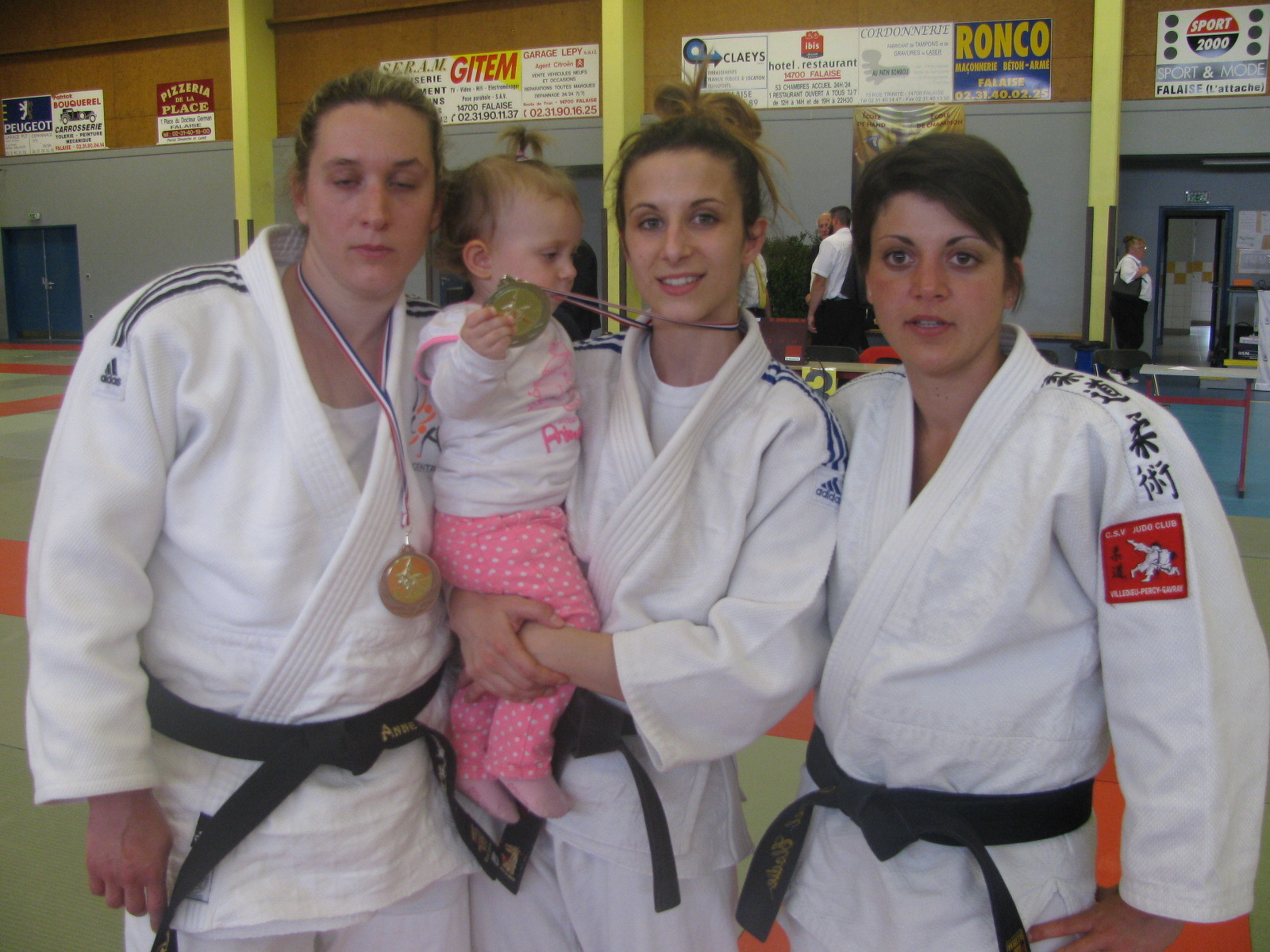 Anne-Laure LECANU; Laura PAIN et Elodie CHAUVEL 5ème en -57 kg