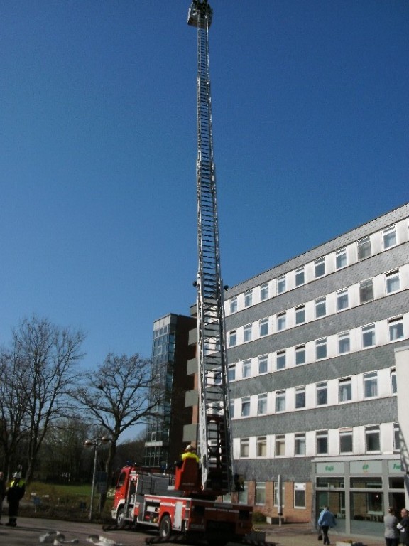 und 3 Personen Rettungen