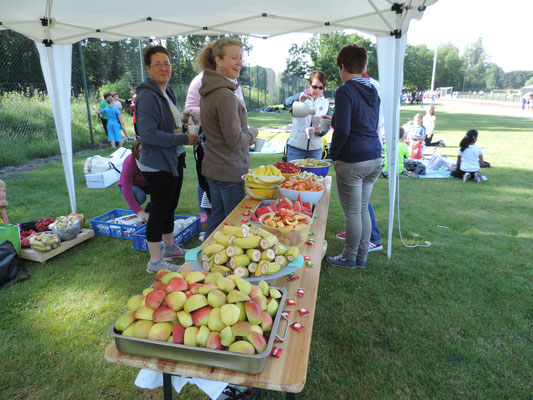 Obststand beim Sportfest 2016