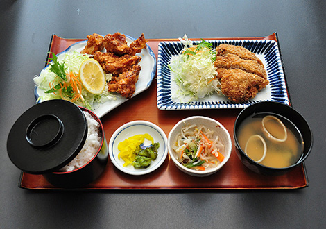 メンチと鳥から定食