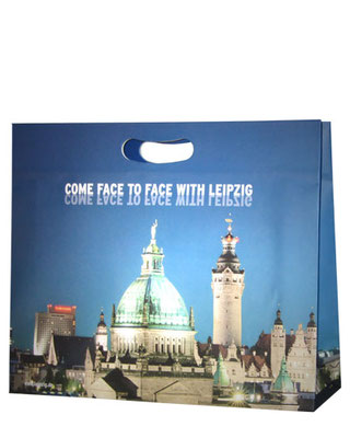 Taschen mit Griffloch Eingriff ausgestanzten Griffen