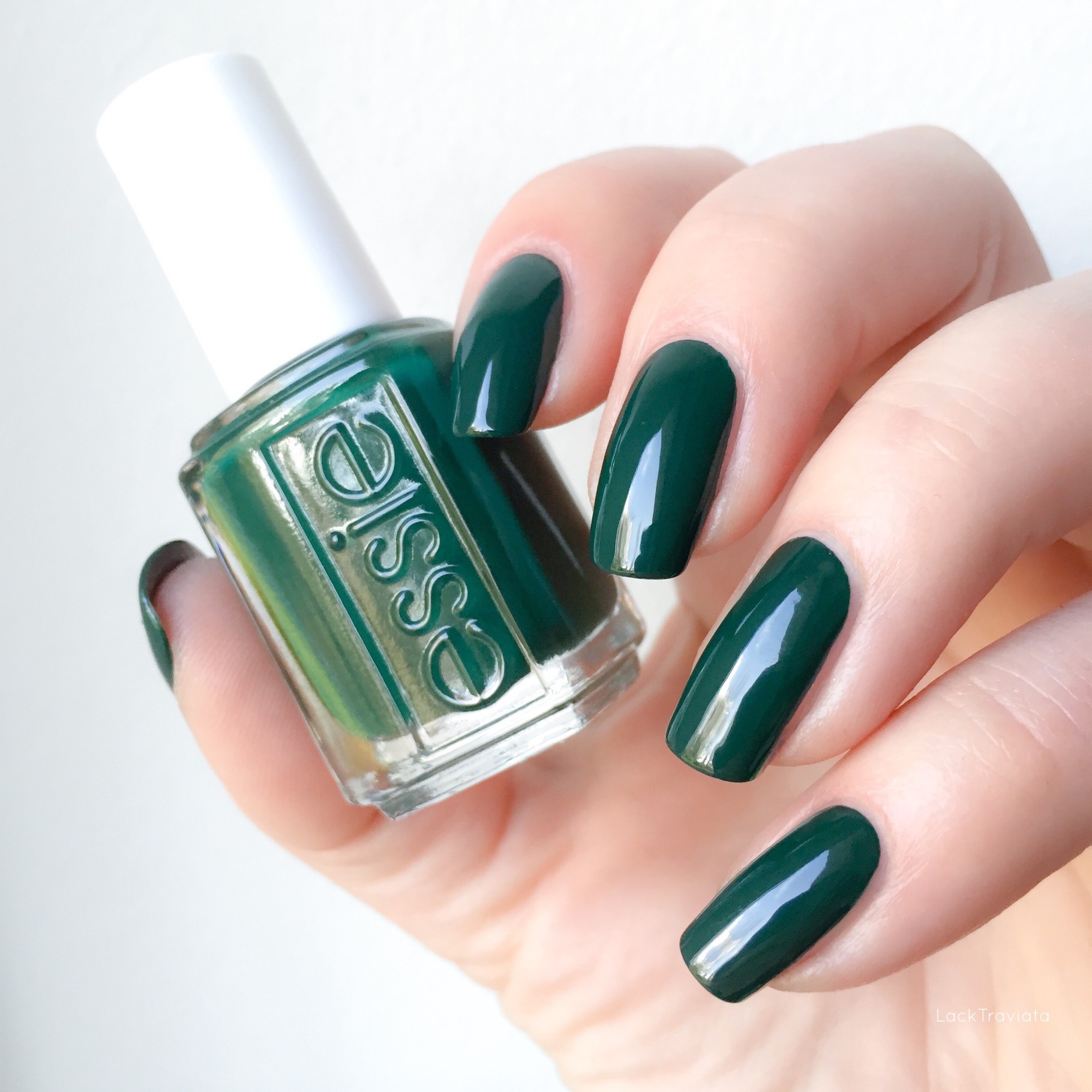 Essie off tropic top