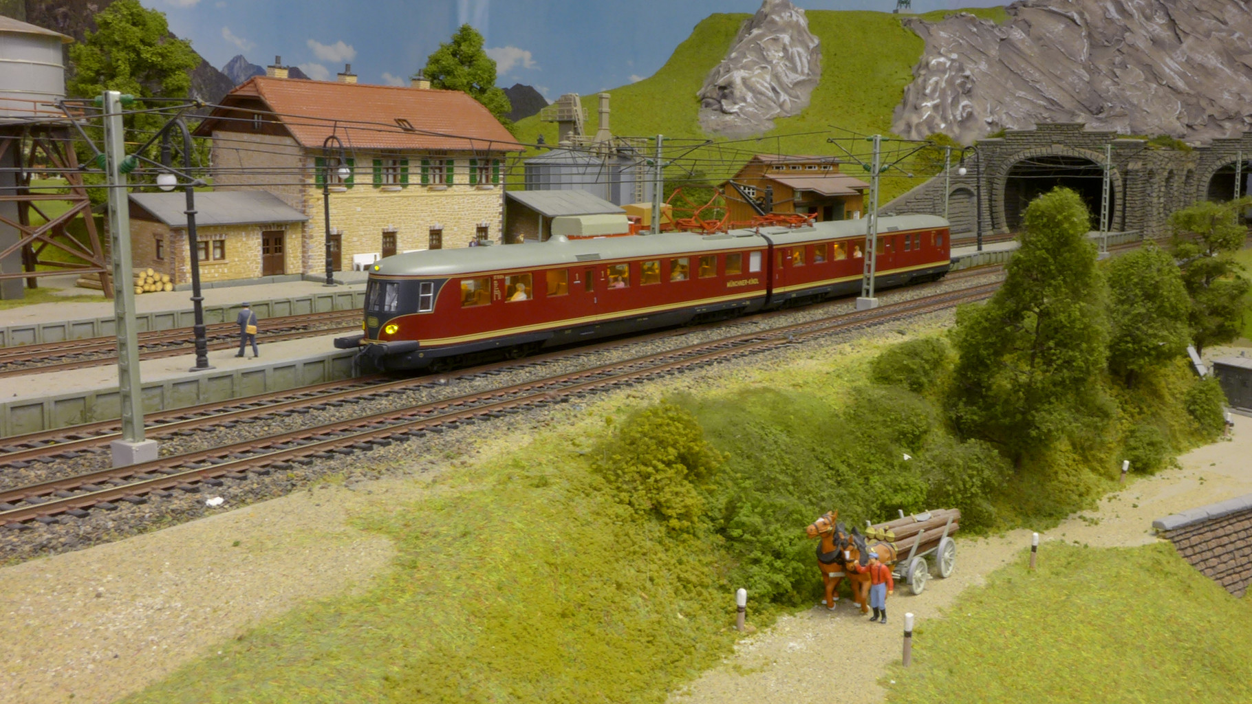 L133544 • Elektrischer Triebzug ET 11 03 "MÜNCHNER KINDL", DB, Epoche III von Liliput