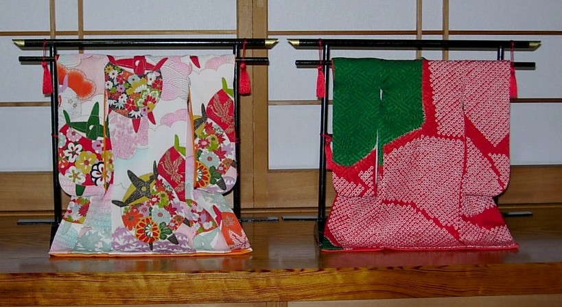 ミニ着物のためのミニ衣桁・いこう 人形用衣桁とつるし雛飾り台の和古・美遊木こうぼう