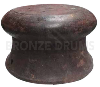 Fig. 2. Wanjiaba drum with small central bulb with no other decoration (D25/H20 cm) From Chuxiong Museum – Spring and Autumn period)