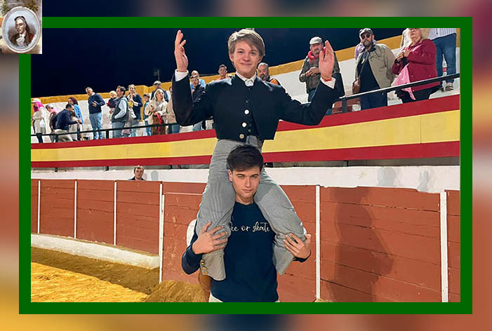 Pablo Sánchez en el segundo festejo del ‘Encuentro Andaluz’ en Castellar salió a hombros por la "Puerta Grande"