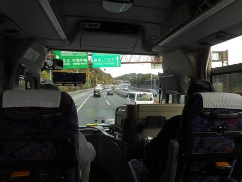 高速を走り、東京湾横断道路へと快調に向かいます。