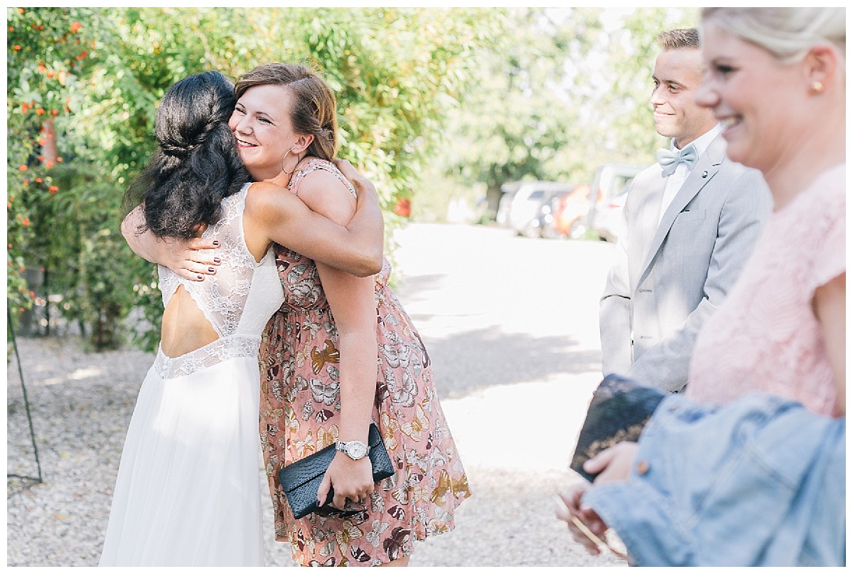 Sektempfang Neimeshof Kempen boho Hochzeit freie Trauung Scheunenhochzeit Hochzeitsfotograf Niederrhein Jane Weber
