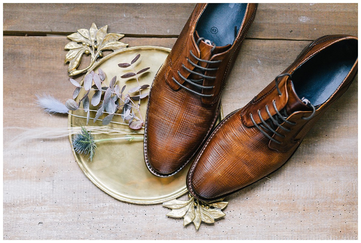 flatlay getting ready Neimeshof Kempen boho Hochzeit freie Trauung Scheunenhochzeit Hochzeitsfotograf Niederrhein Jane Weber 