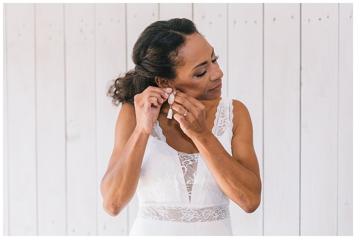 braut Ohrringe Neimeshof Kempen boho Hochzeit freie Trauung Scheunenhochzeit Hochzeitsfotograf Niederrhein Jane Weber 