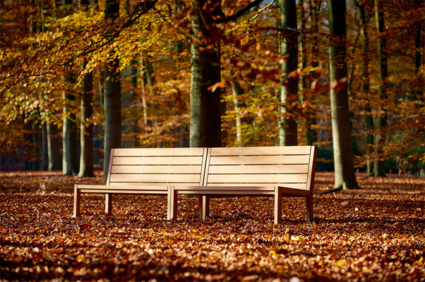 Bank der Serie Maxima von Traditional Teak. Hochwertige Gartenmöbel von Teak & More in Gobelsburg, nähe Wien.