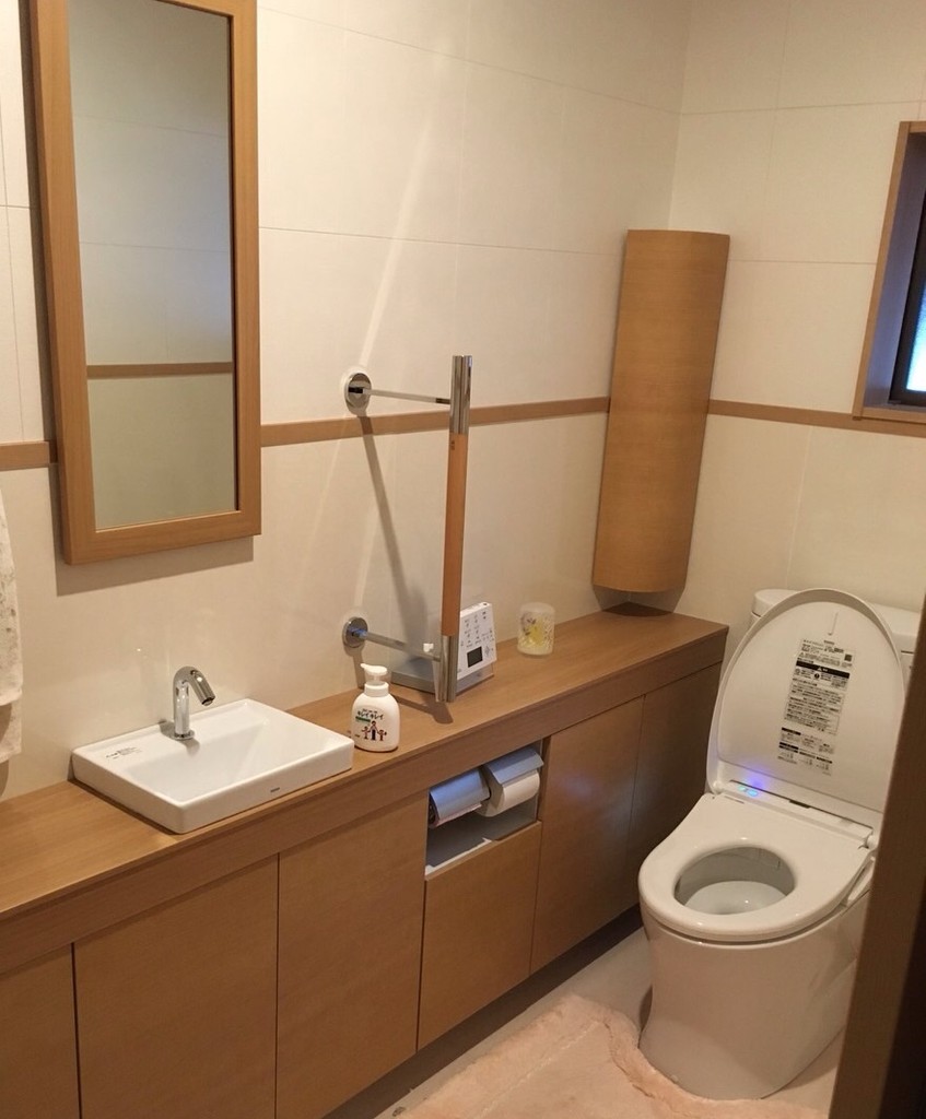 車椅子にも対応 トイレのリフォーム tsujisoto ページ！