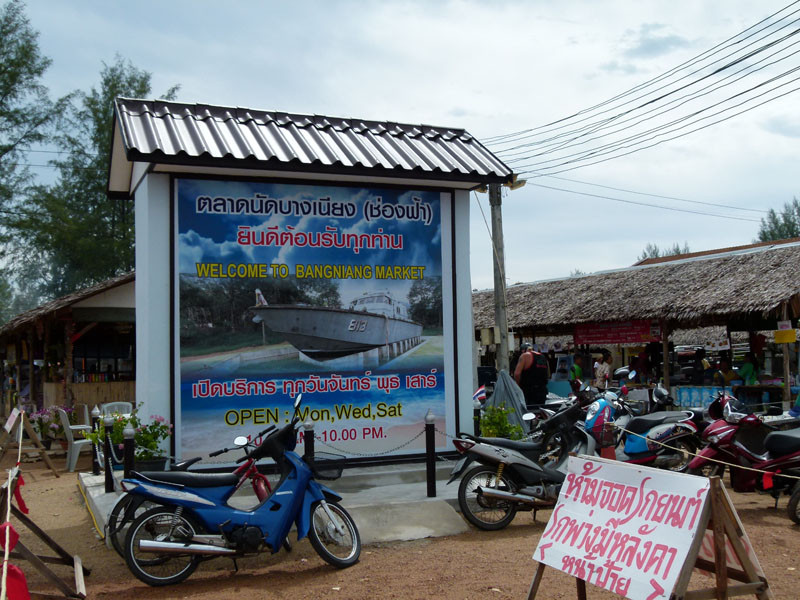 Markttor in Khao Lak, Ortsteil Bang Niang