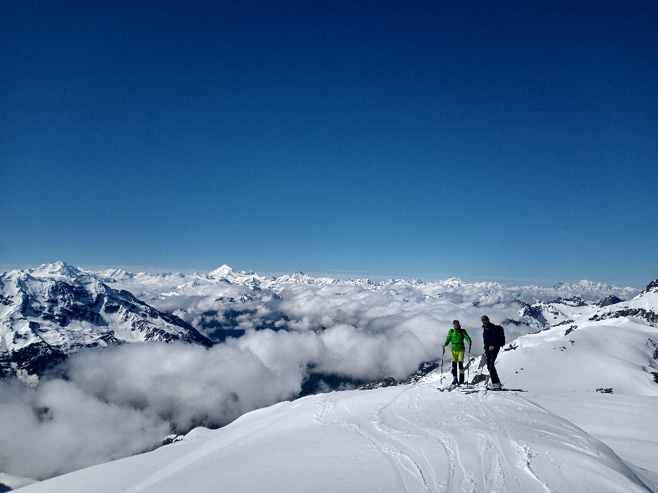 Gipfelaussicht ufm Älwär Tätsch