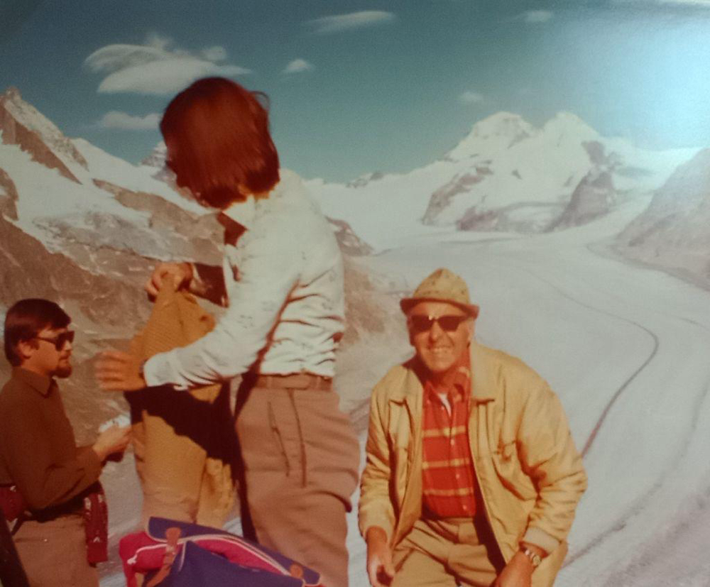 Bergführer Alfred Henzen (rechts im Bild), in der Aletschregion