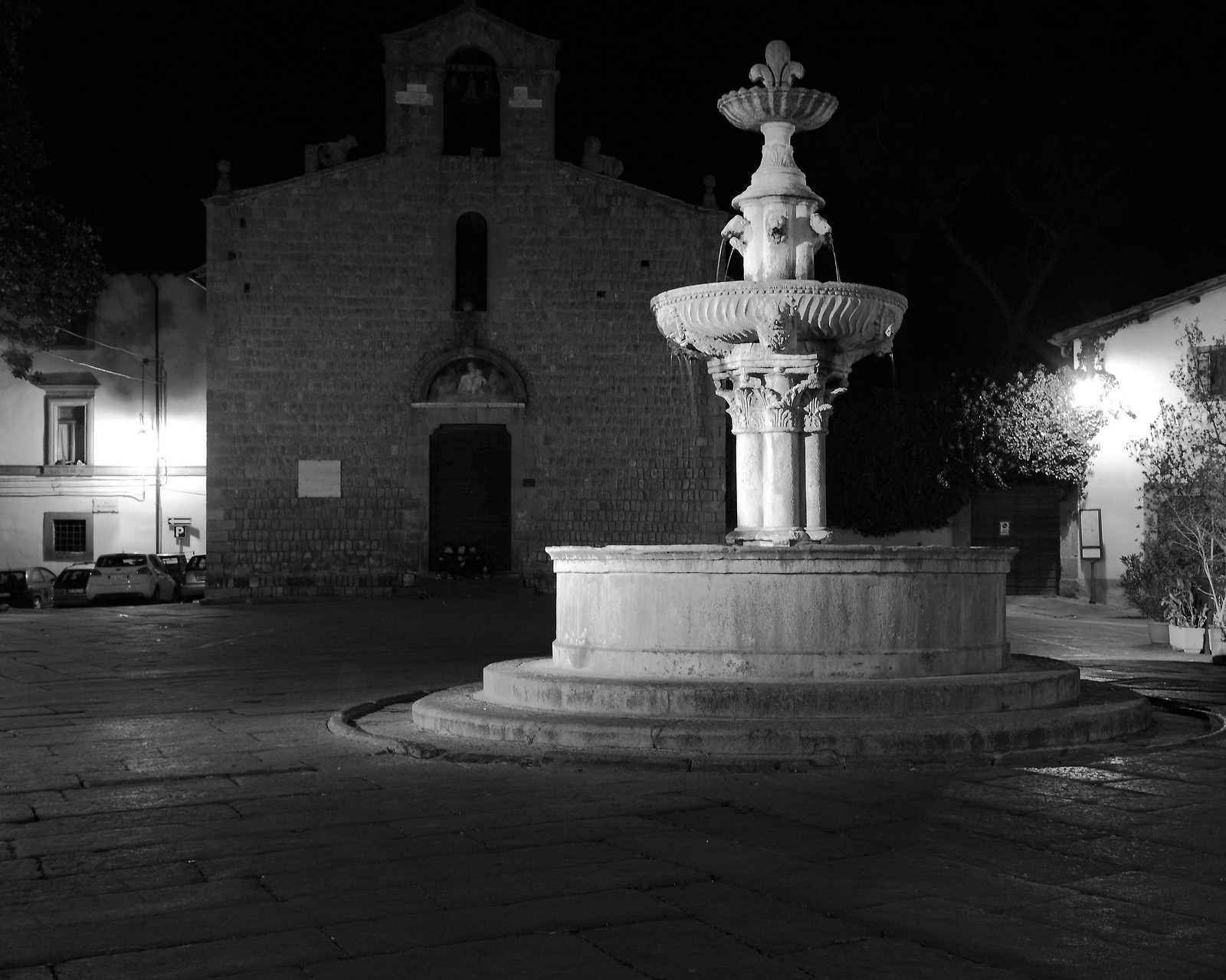 Viterbo-Piazza del Gesù