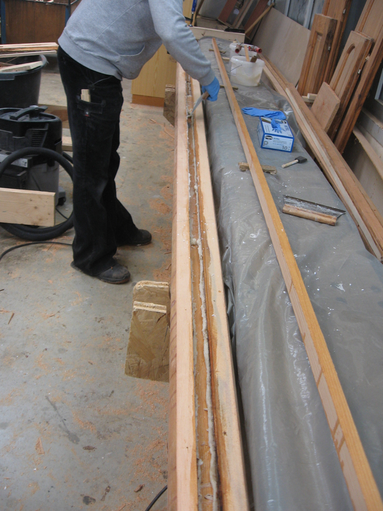 Arbeit an der Mastenbank.